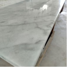 Мармурове підвіконня світло-сірого кольору 900х300х20 мм.